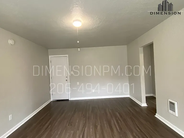 5401 Pacific Apartments — Photo 15