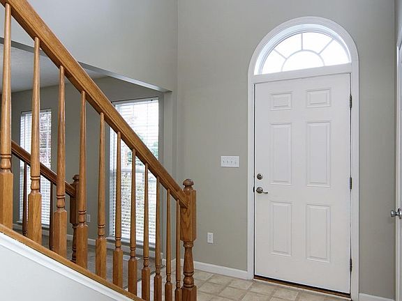 3rd image of 6162 Old Stone Ct