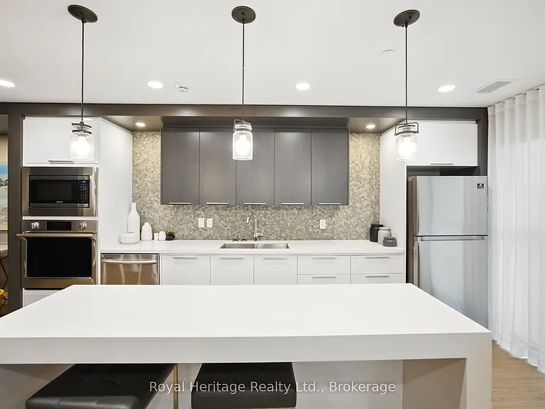 128 Grovewood Cmn #319 — Photo 42