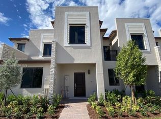 21071 NE 8th Ave, Miami, FL 33179