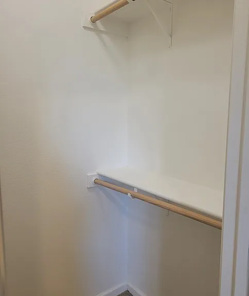 227 Gooselake Cir — Photo 5
