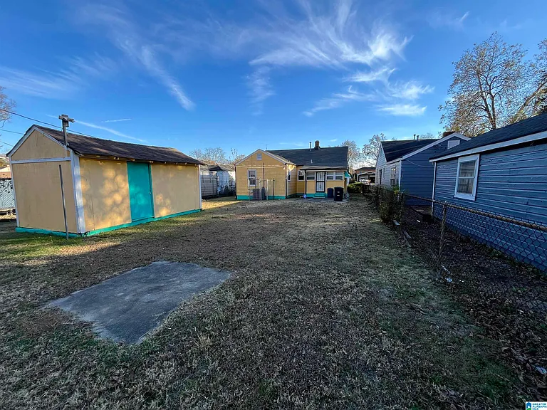 624 4th Ct W — Photo 17