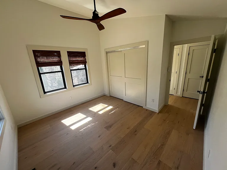 1 Brownwood Ave — Photo 12