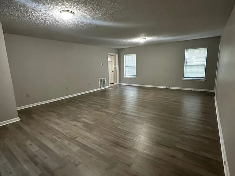 742 Old Sulphur Springs Rd — Photo 26