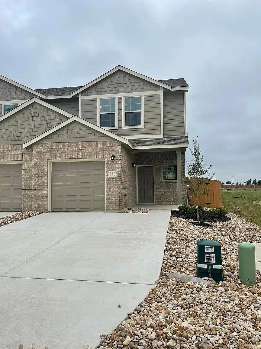3 bed, 2.5 bath, 1406 sqft, $1,850 — Photo 1