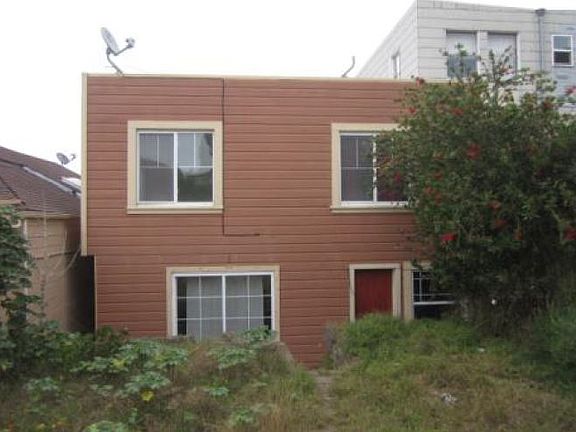 2nd image of 550 Crocker Ave