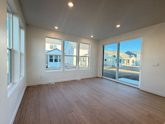 4th image of 3008 N Kingbird Dr Suite 618