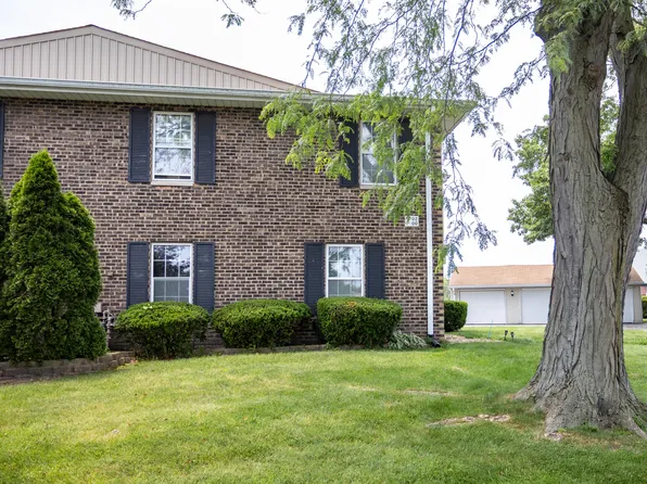 1902 Burgundy St, Schererville, IN 46375