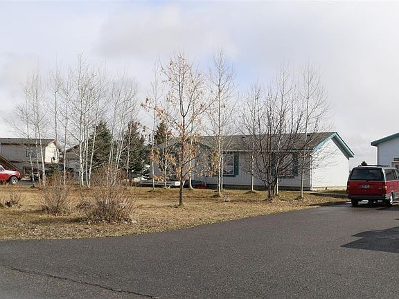 2nd image of 444 Moon Beam Ln