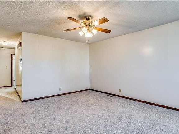 5th image of 1209 E 27th Ave