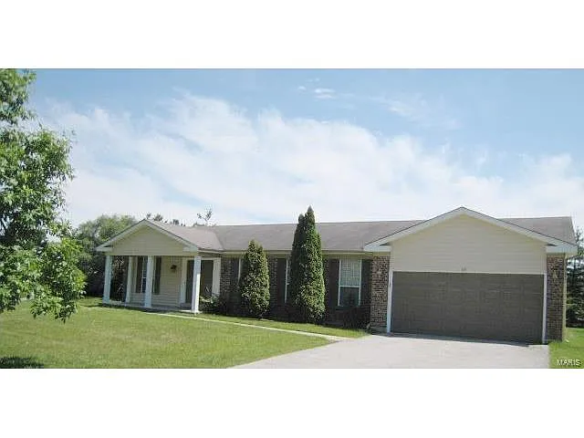 426 Royal Village Dr photo 1