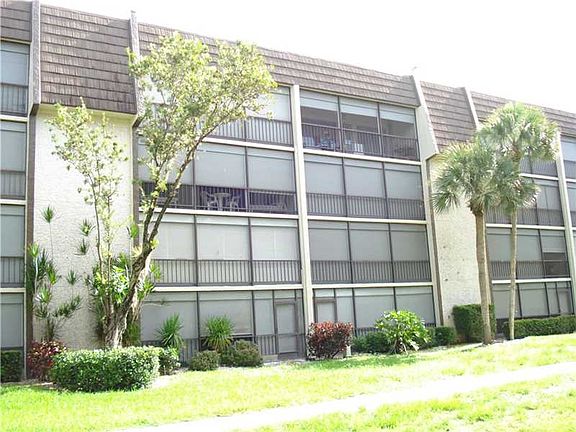 4th image of 6080 NW 44th St APT 308