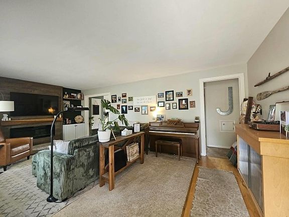 4th image of 500 E GRANT STREET