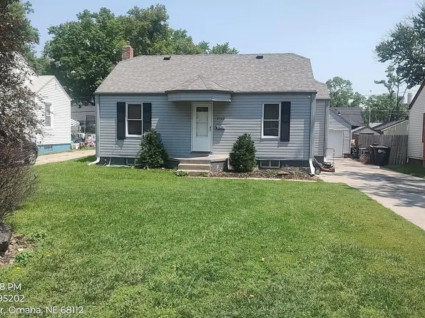 2728 Sharon Dr, Omaha, NE 68112