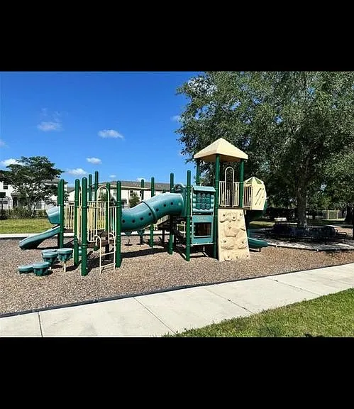 1968 Compass Flower Way — Photo 14