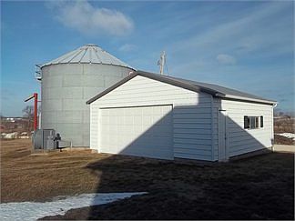 2nd image of 30032 Lake Rd