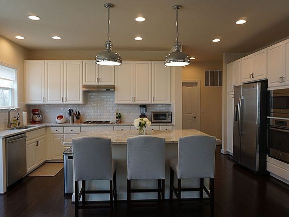 2nd image of 3607 Mercedes Way