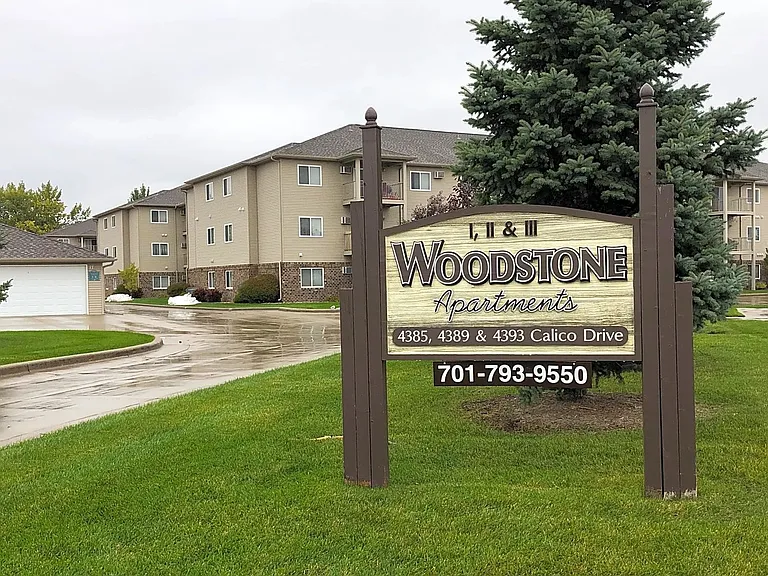 Woodstone Three — Photo 1
