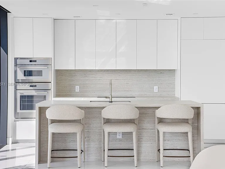 700 NE 24th St #4007 — Photo 21