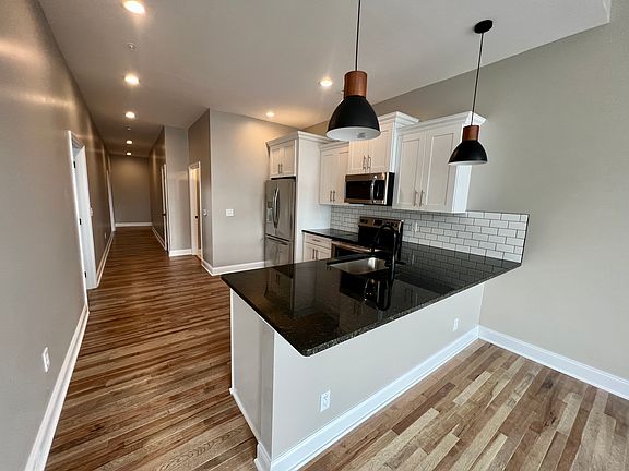 3rd image of 409 Lackawanna Ave APT 306
