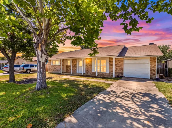 4314 Clear Spring Dr, San Antonio, TX 78217