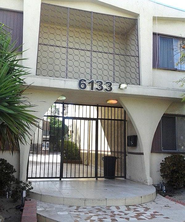 1st image of 6133 Whitsett Ave APT 14
