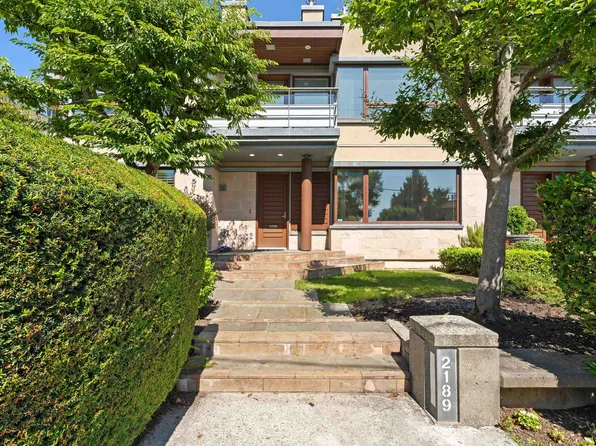 2189 Argyle Ave, West Vancouver, BC V7V 1A5