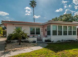 15442 2nd St E, Madeira Beach, FL 33708