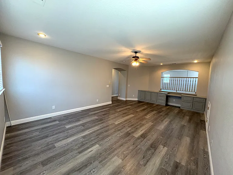 905 Gladiola Ln — Photo 18