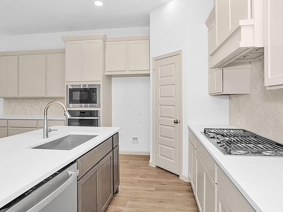 5th image of 26819 Stardust Meadow Ct