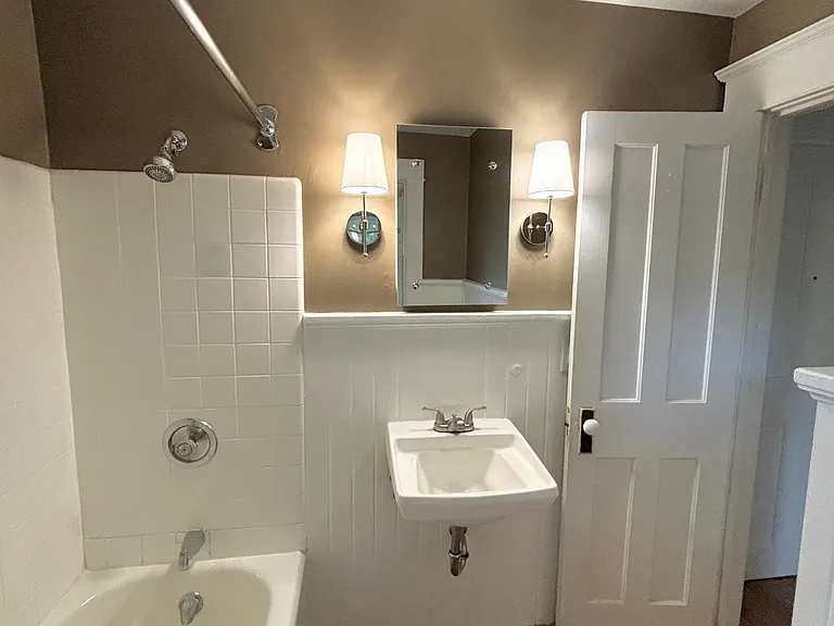 200 Burton St SE #2 — Photo 20