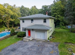 440 Cherry Ridge Rd, Highland Lakes, NJ 07422