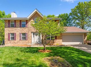 309 Woodland Hill Ct, Ballwin, MO