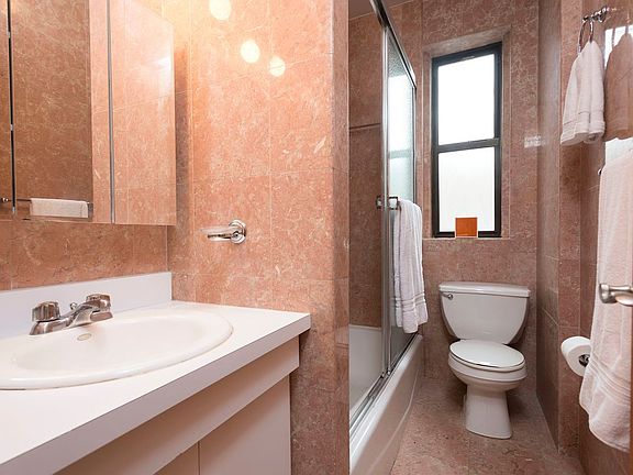 4th image of 221 E 76th St APT 6C