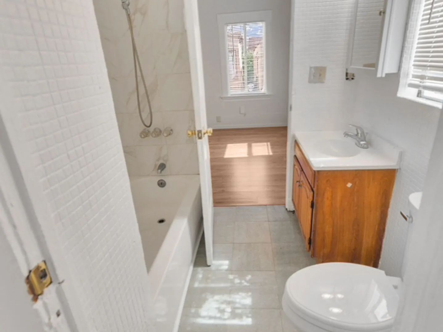 Charming 3 bedroom 1 bath in Berkeley — Photo 4