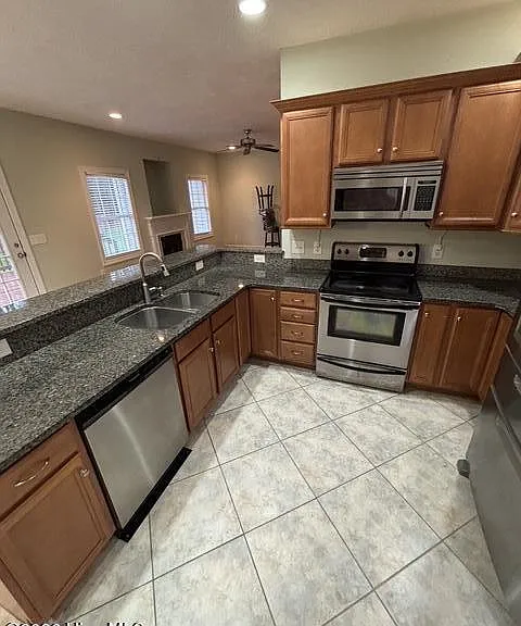 1150 Linden Rd — Photo 9