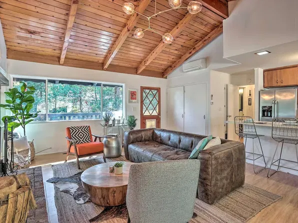 24370 Wabern Dr, Crestline, CA 92325