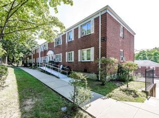 22018 Stronghurst Ave, Queens Village, NY 11427