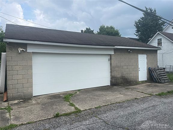 3rd image of 701 Kercher St