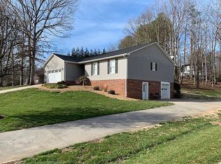 344 Turnwood Ln, Millers Creek, NC 28651