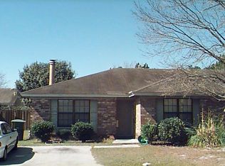 13 Peach Blossom Ct, Savannah, GA 31419