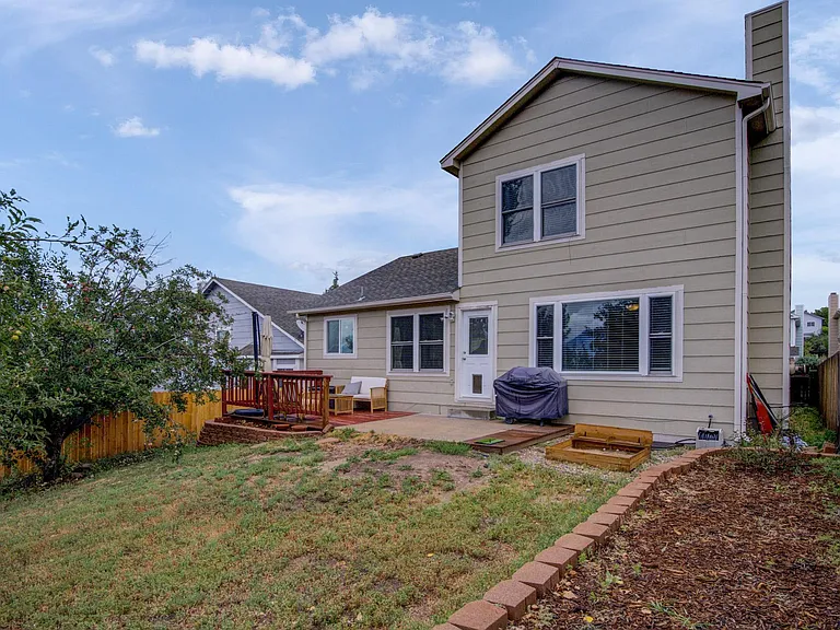 6526 Sproul Ln — Photo 33