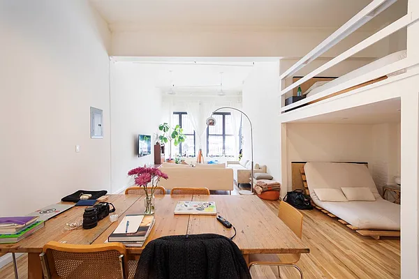 Rented by Compass | media 6