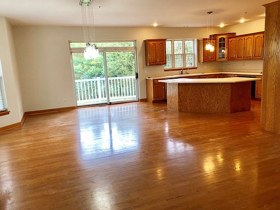 4th image of 11234 195th St APT 1W