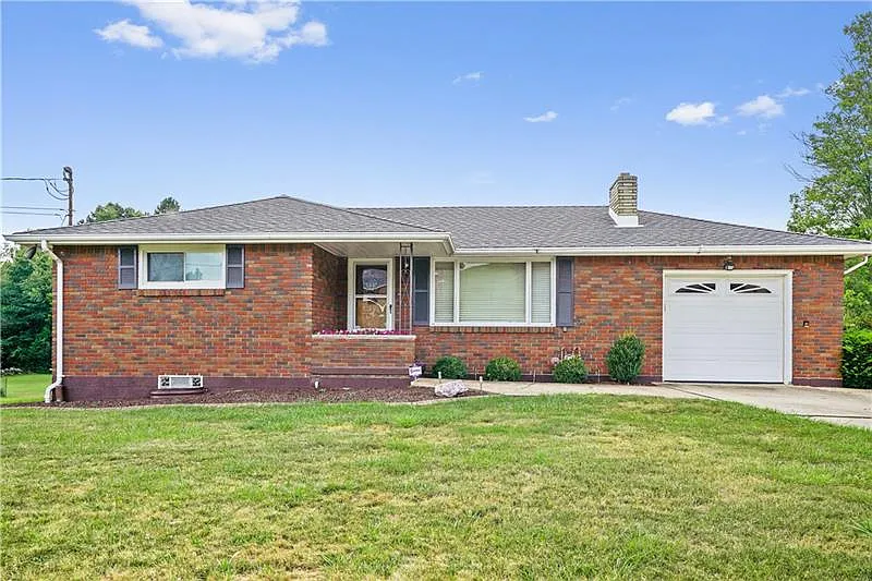 1206 Linn Dr photo 1
