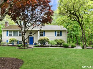 17 Grey Hollow Rd, Norwalk, CT 06850
