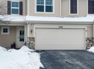 1286 Newport Cir, Hampshire, IL 60140