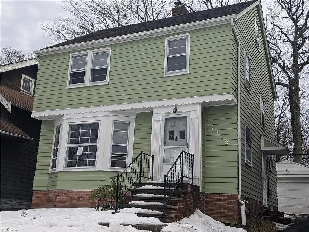 3840 Woodridge Rd photo 1