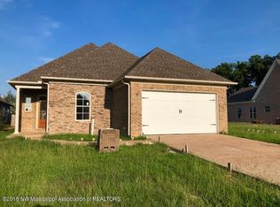 115 Claire Cv, Senatobia, MS 38668