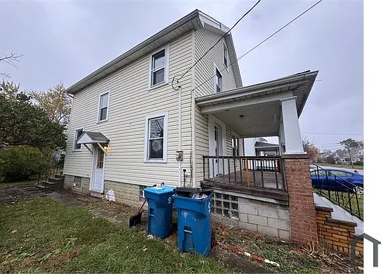 930 W 18th St — Photo 3